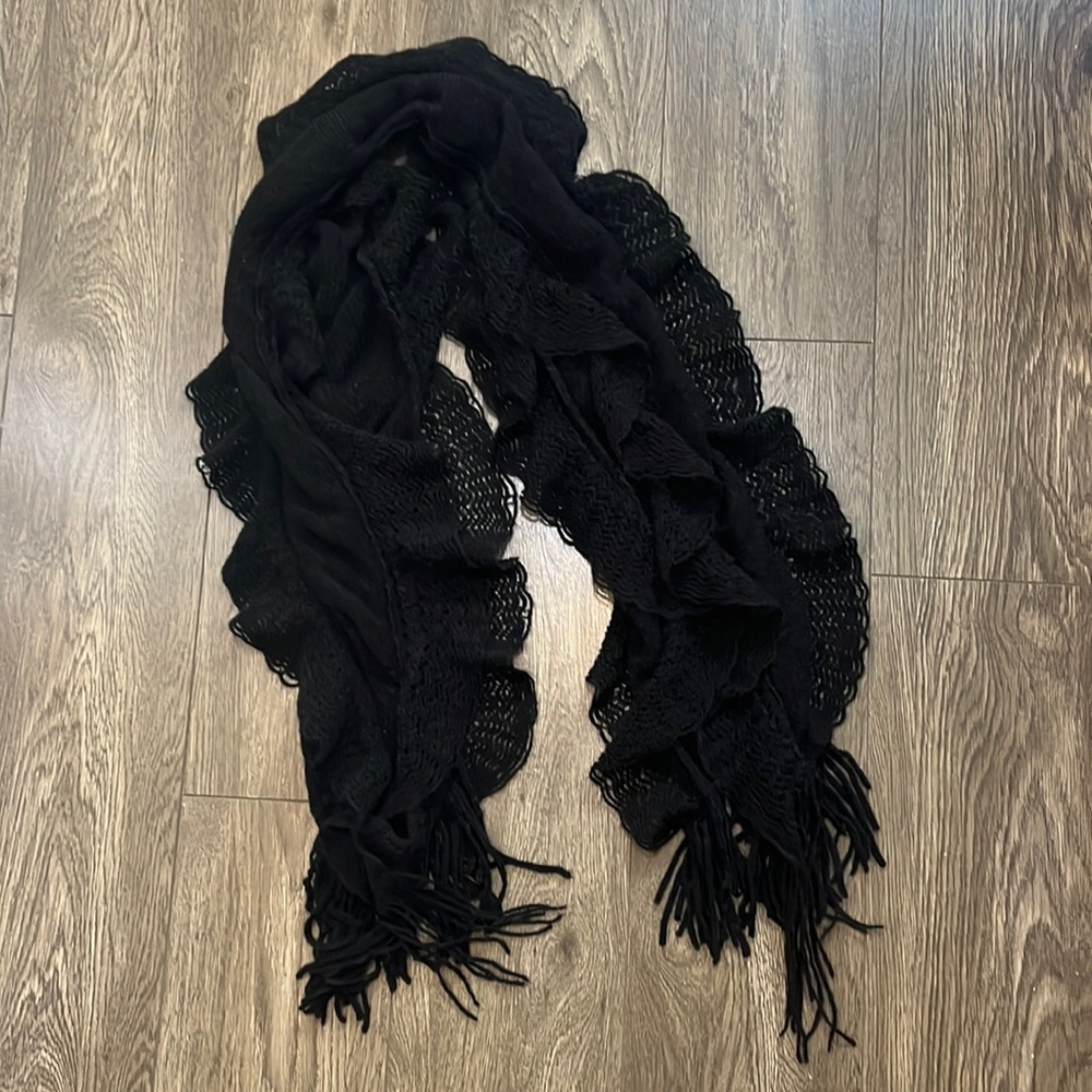 Black scarf with fringe